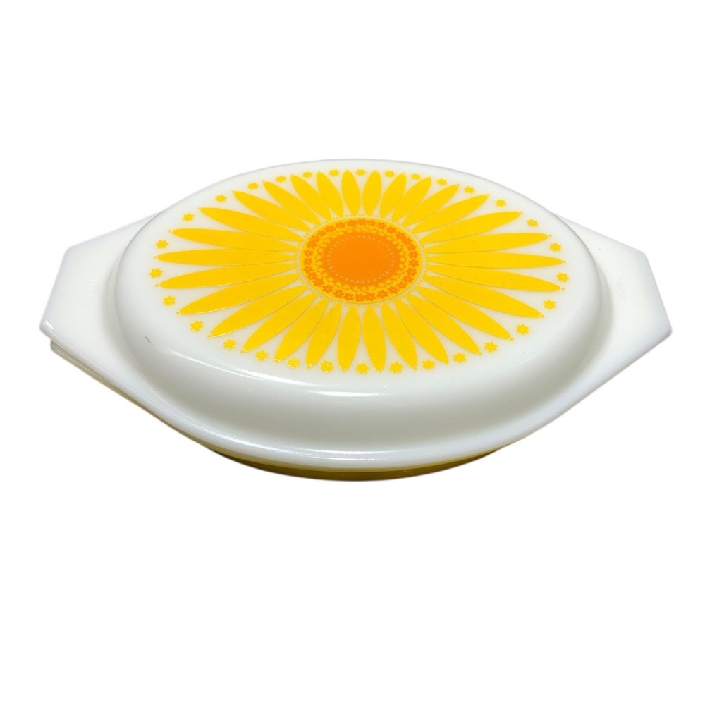 Vintage Pyrex‎ Daisy Sunflower Divided Casserole Dish 1.5 Qt Yellow with Lid 063